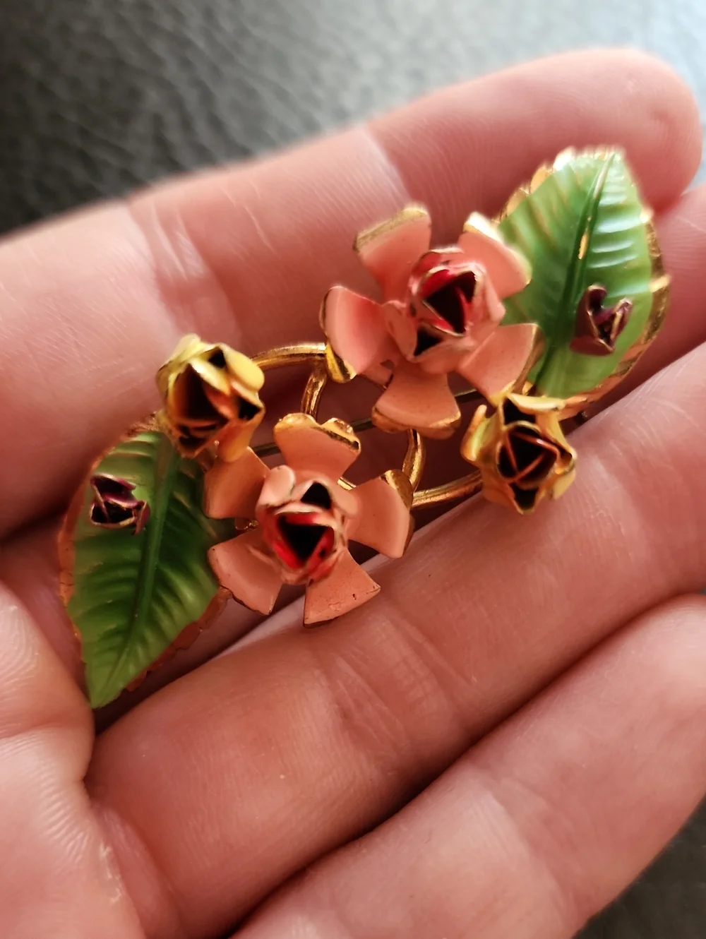 VTG Austria Pink Enamel Floral Brooch with Green Leaves - Women Jewelry - Picture 4 of 10